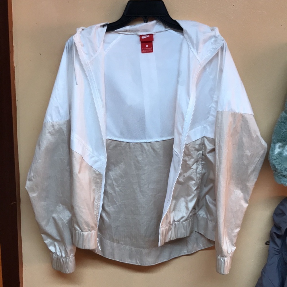 Nike Windbreaker White And Tan - Picture 3 of 7